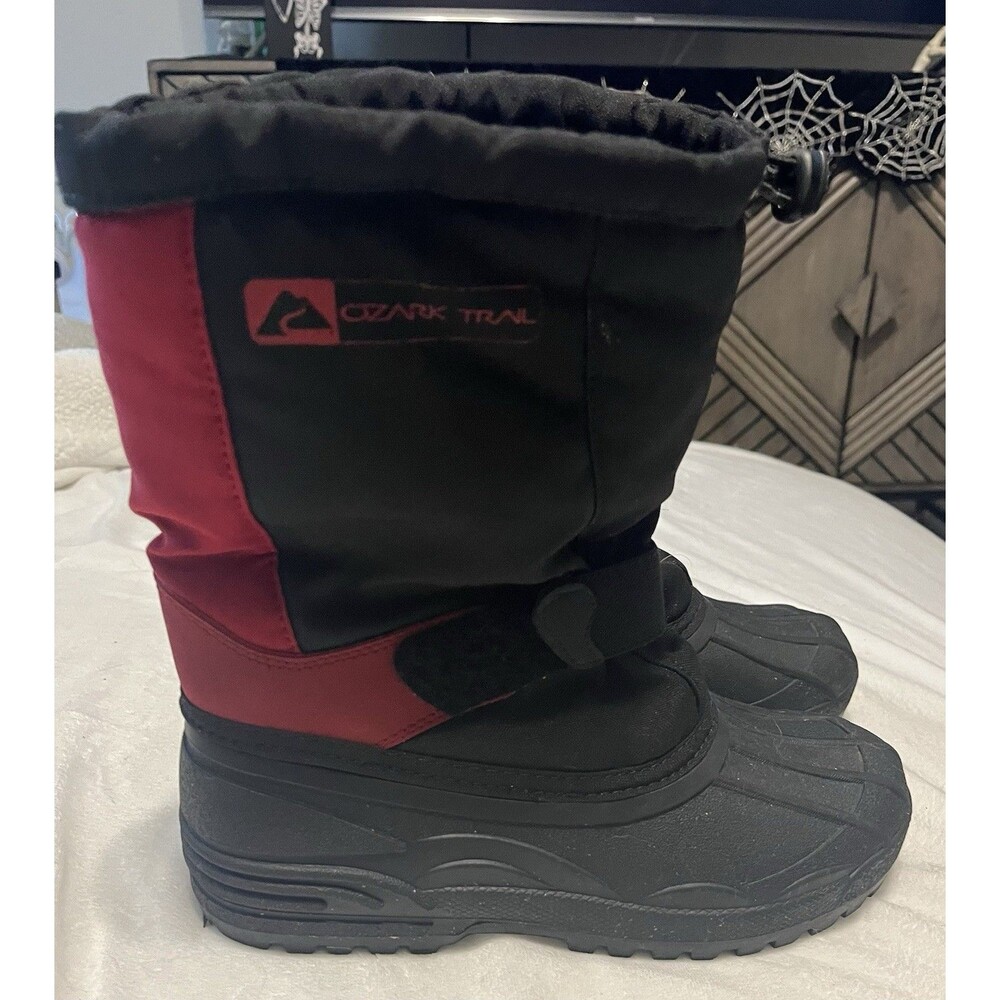 Ozark Trail Unisex Kids Black/Red Snow Boots Drawstring Rubber Sole Size 6